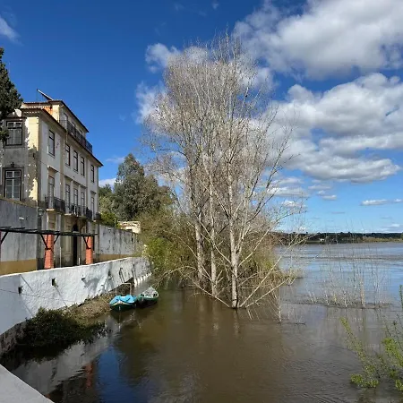 Tatil Evi Casa Turquesa Pet-friendly, Riverfront Constância
