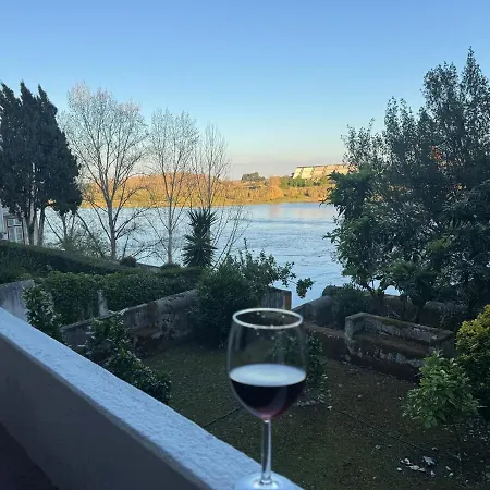 Casa Turquesa Pet-friendly, Riverfront * Constância