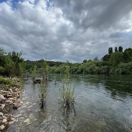 Casa Turquesa Pet-friendly, Riverfront Constância