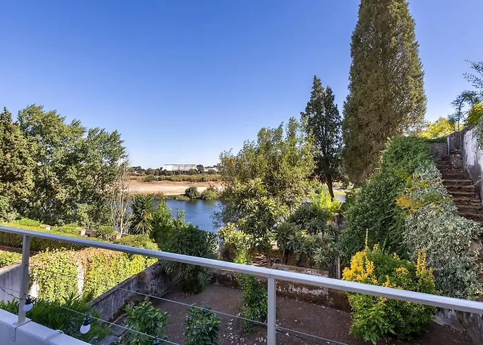 Casa Turquesa Pet-friendly, Riverfront 度假居 康斯坦西亚